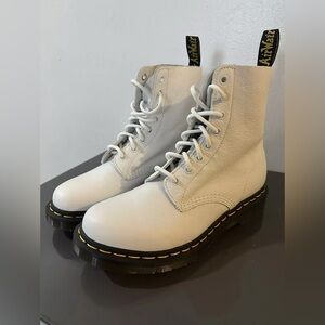Dr. Martens Women's 1460 Pascal Virginia Leather Lace Up Boots - White NWB